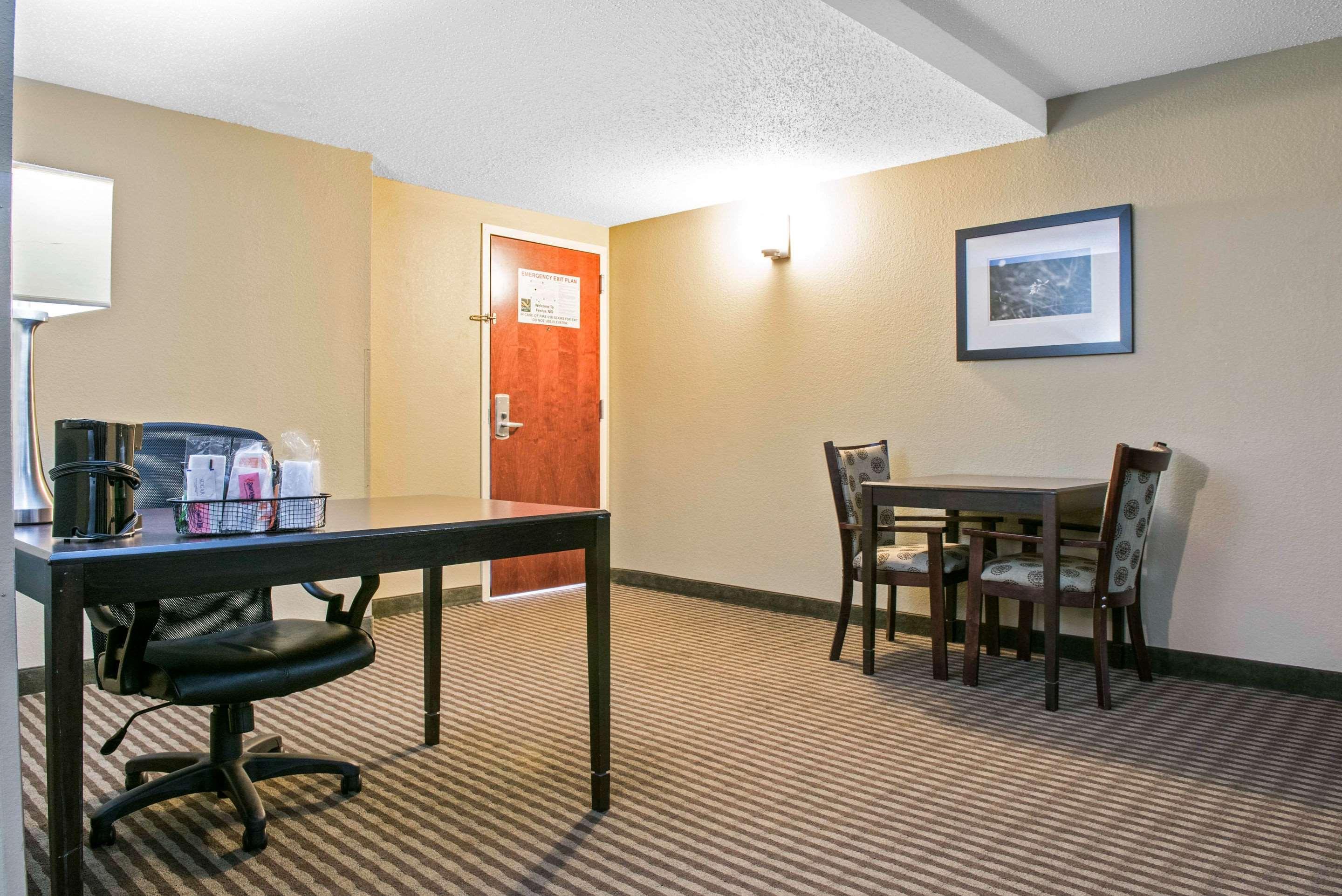 Quality Inn Festus Экстерьер фото